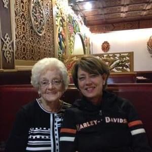 Meet your Posher, Lois